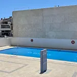 Beachfront With Ocean Views Daire