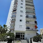 Beachfront With Ocean Views Daire *