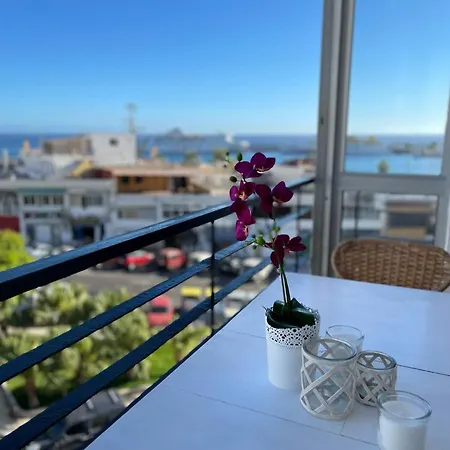 Beachfront With Ocean Views * Los Cristianos