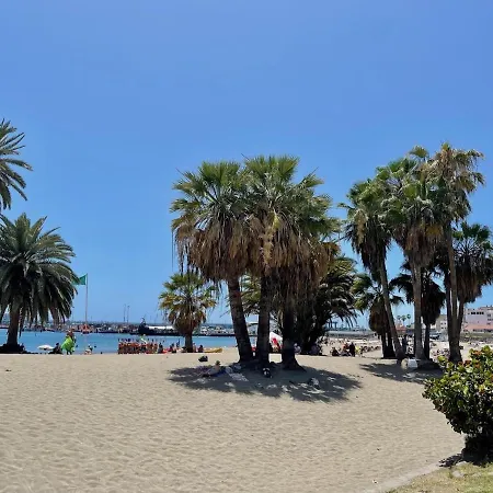 Beachfront With Ocean Views Apartman
