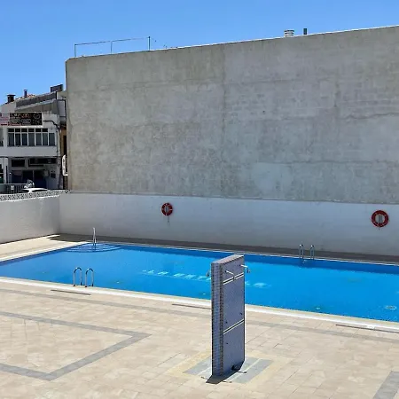 Beachfront With Ocean Views Apartman